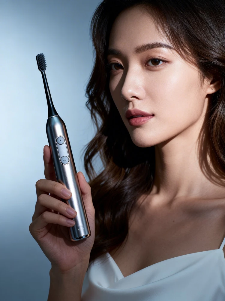 产品变模特手持广告大片