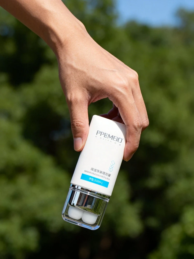 产品手持实拍广告图