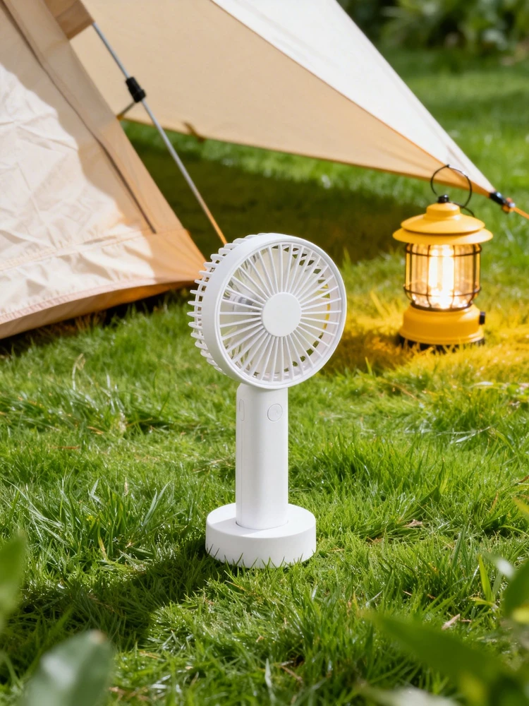 户外露营商品场景海报